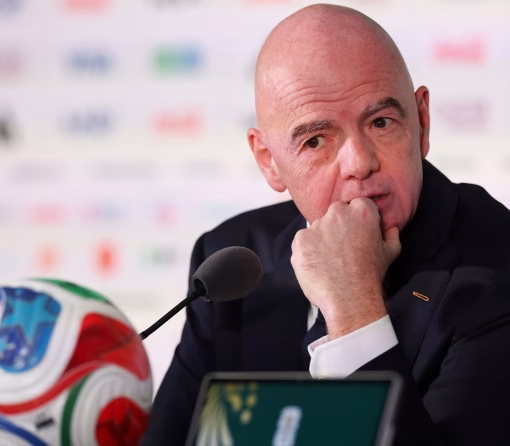 FIFA: Κατηγορείται ότι απέκρυψε τον πραγματικό μισθό του Ινφαντίνο